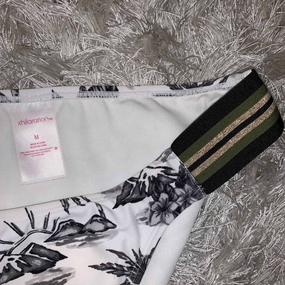 bathing suit - Picture 5 of 5